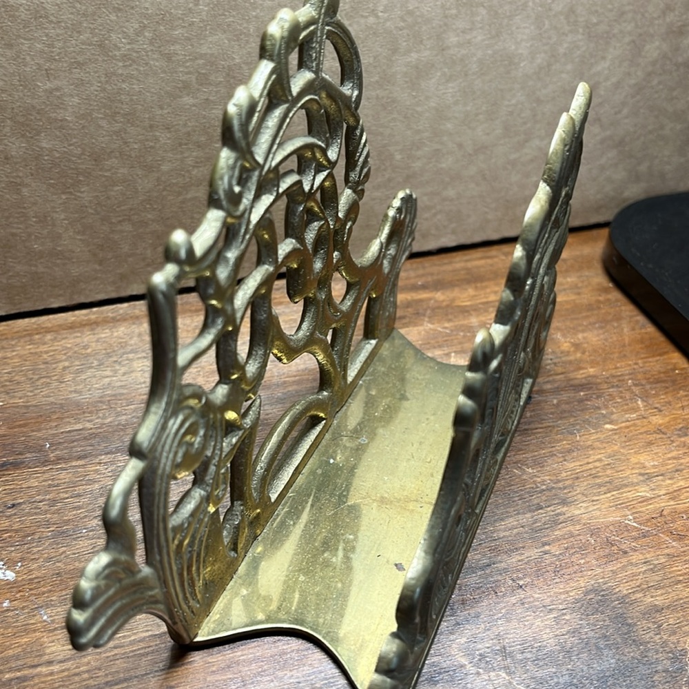 Brass Napkins / Mail Holder - Picture 4 of 7